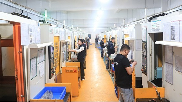 CNC加工精密零件如何进行技术分析-伟迈特