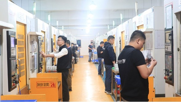 CNC加工所需软件：CAD、CAM、编程和仿真软件的作用与功能