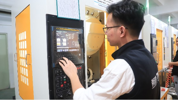 黄铜与铝材料在CNC加工中的加工效率对比