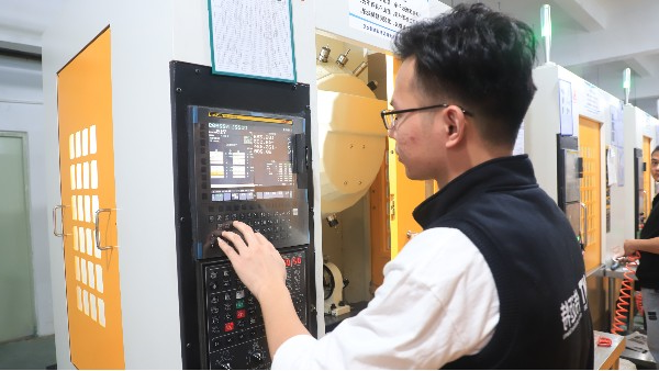 cnc加工10 个节省成本的技巧-深圳伟迈特