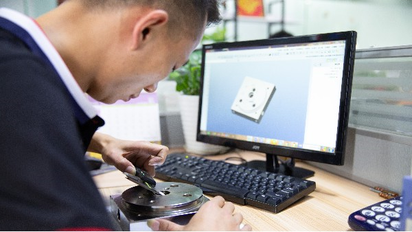 CNC加工报价需要准备什么-深圳伟迈特