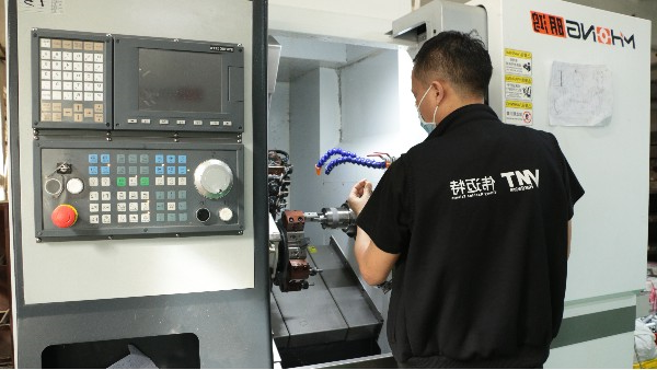 车床加工小批量：定制化精密加工厂家