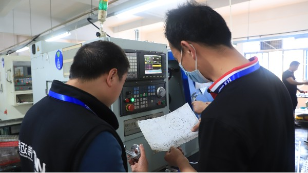 CNC加工在制造业中有什么优势 -深圳伟迈特