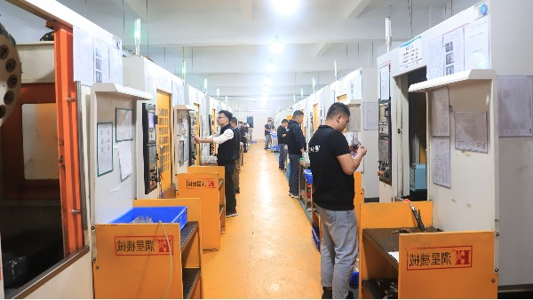 CNC加工不锈钢与塑胶零件的工艺差异解析-深圳伟迈特