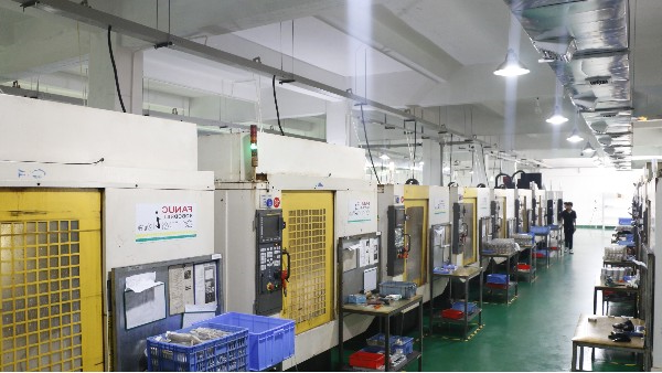 为什么精密CNC加工的机床通常放置在一楼？