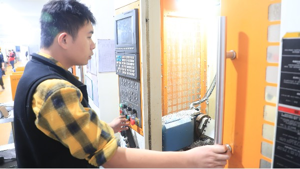 钛合金飞机零件cnc加工指南-深圳伟迈特