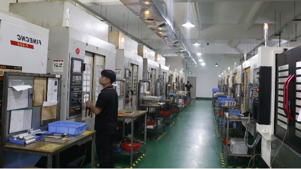 安防中控铝合金面板cnc加工定制厂家-深圳伟迈特
