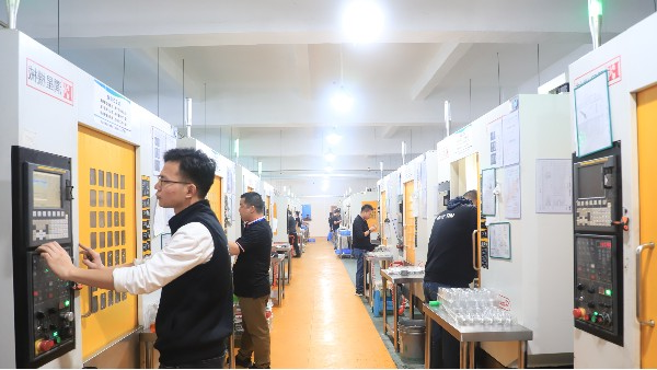 如何防止数控车床套筒加工零件变形-深圳伟迈特