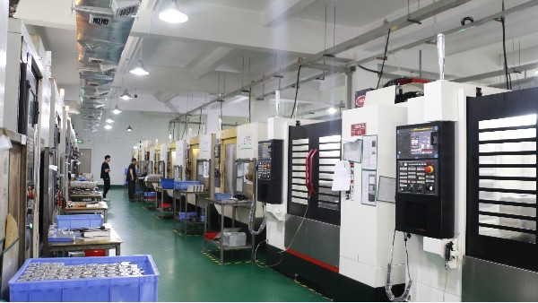 铝外壳CNC加工中加工参数的质量控制与优化调整方法