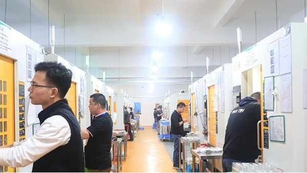 预测和控制cnc加工零件表面老化现象的方法